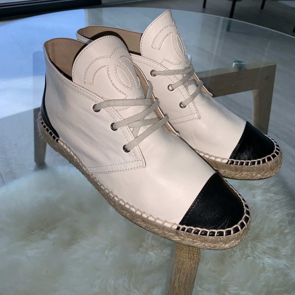 Chanel Hightop Sneaker Women’s size 38